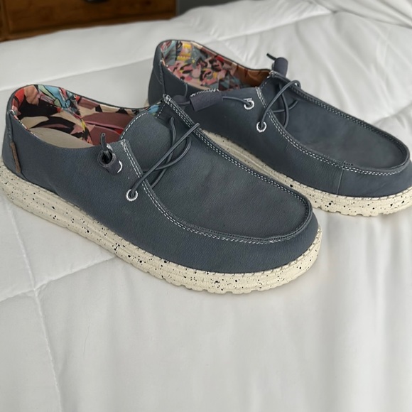 Women’s Hey Dudes - Picture 2 of 6